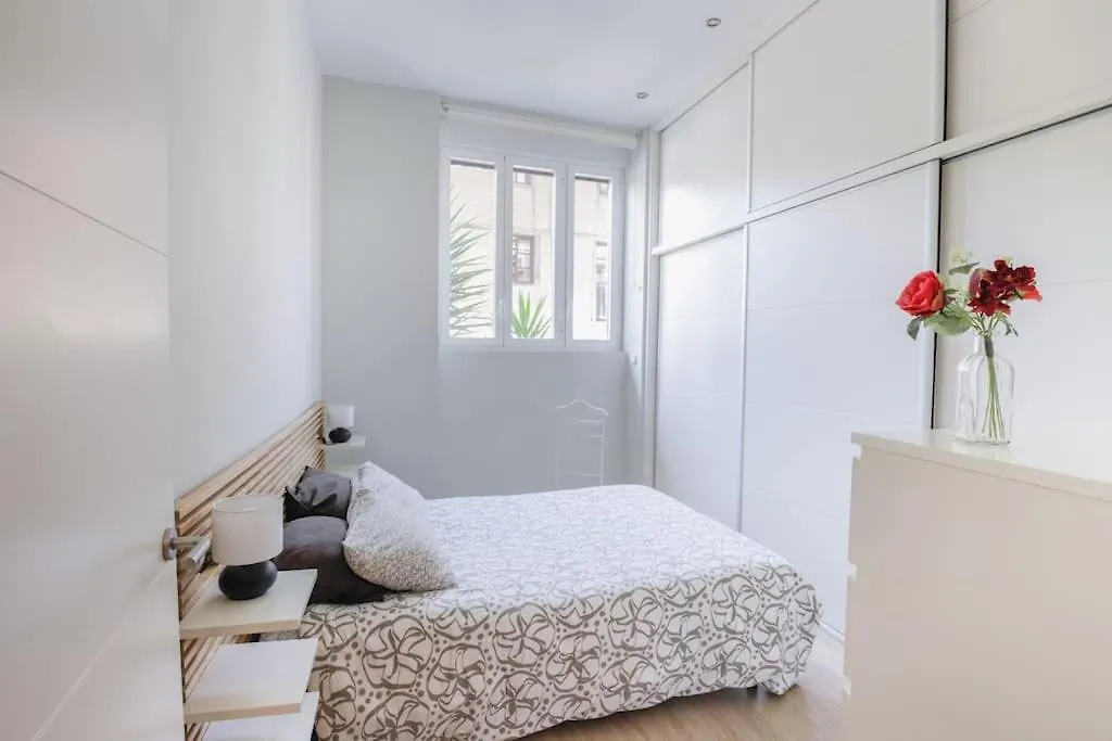 Alquiler Piso Con Terraza Para Parejas O Familias Pasajes Ancho 0*,